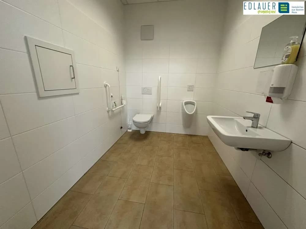 7-Zimmer-Gewerbeimmobilie mieten in Sankt Pölten – 227 m², € 3.500 – Bild 16 von 17
