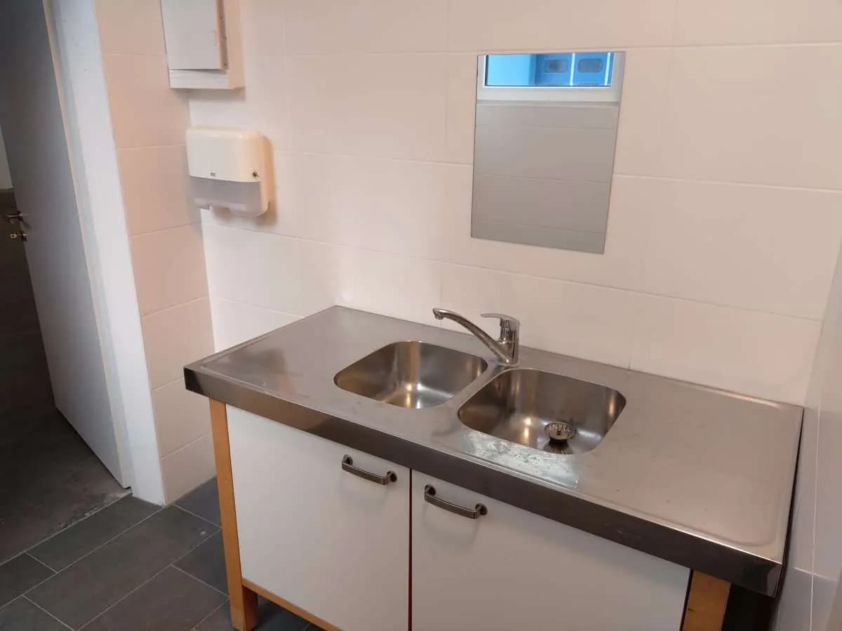 Gewerbeimmobilie mieten in Wien – 889 m², € 6.028 – Bild 25 von 26