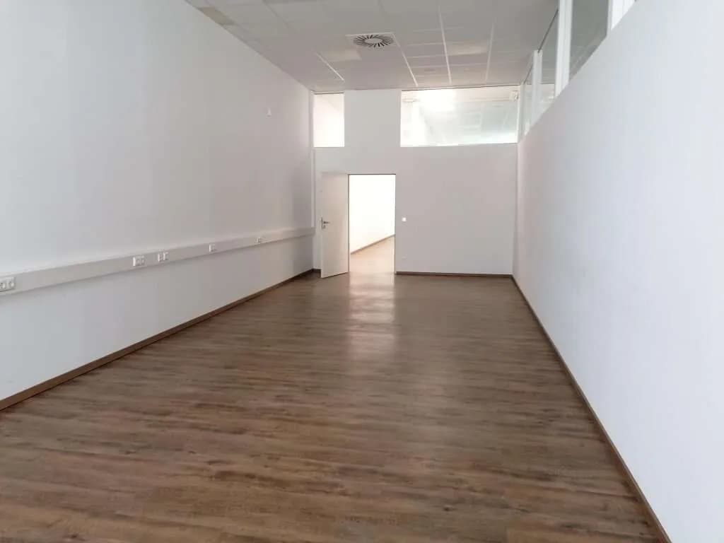 Gewerbeimmobilie mieten in Ried im Innkreis – 308 m², € 3.532 – Bild 2 von 16