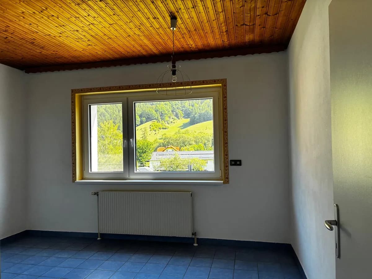 4-Zimmer-Wohnung mieten in Neunkirchen – 133 m², € 1.100 – Bild 6 von 14