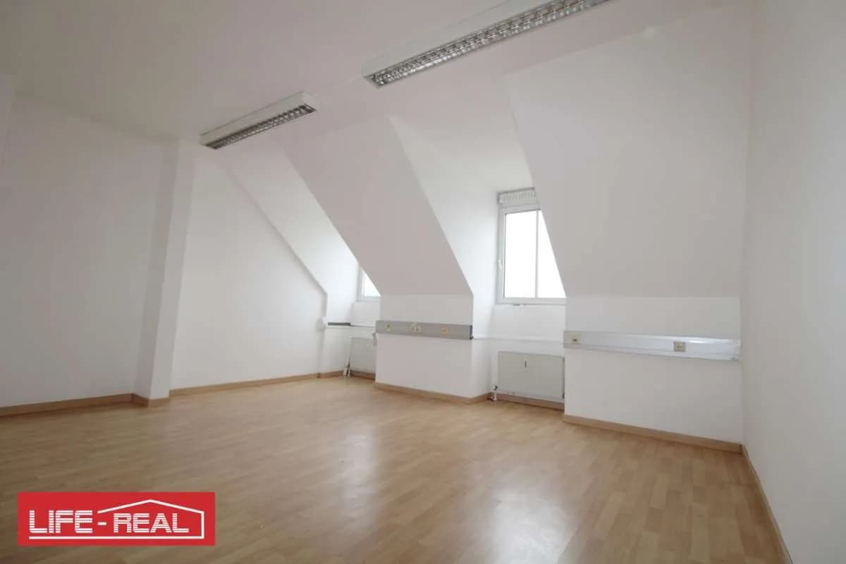 4-Zimmer-Gewerbeimmobilie mieten in Linz – 142 m², € 1.580 – Bild 3 von 14