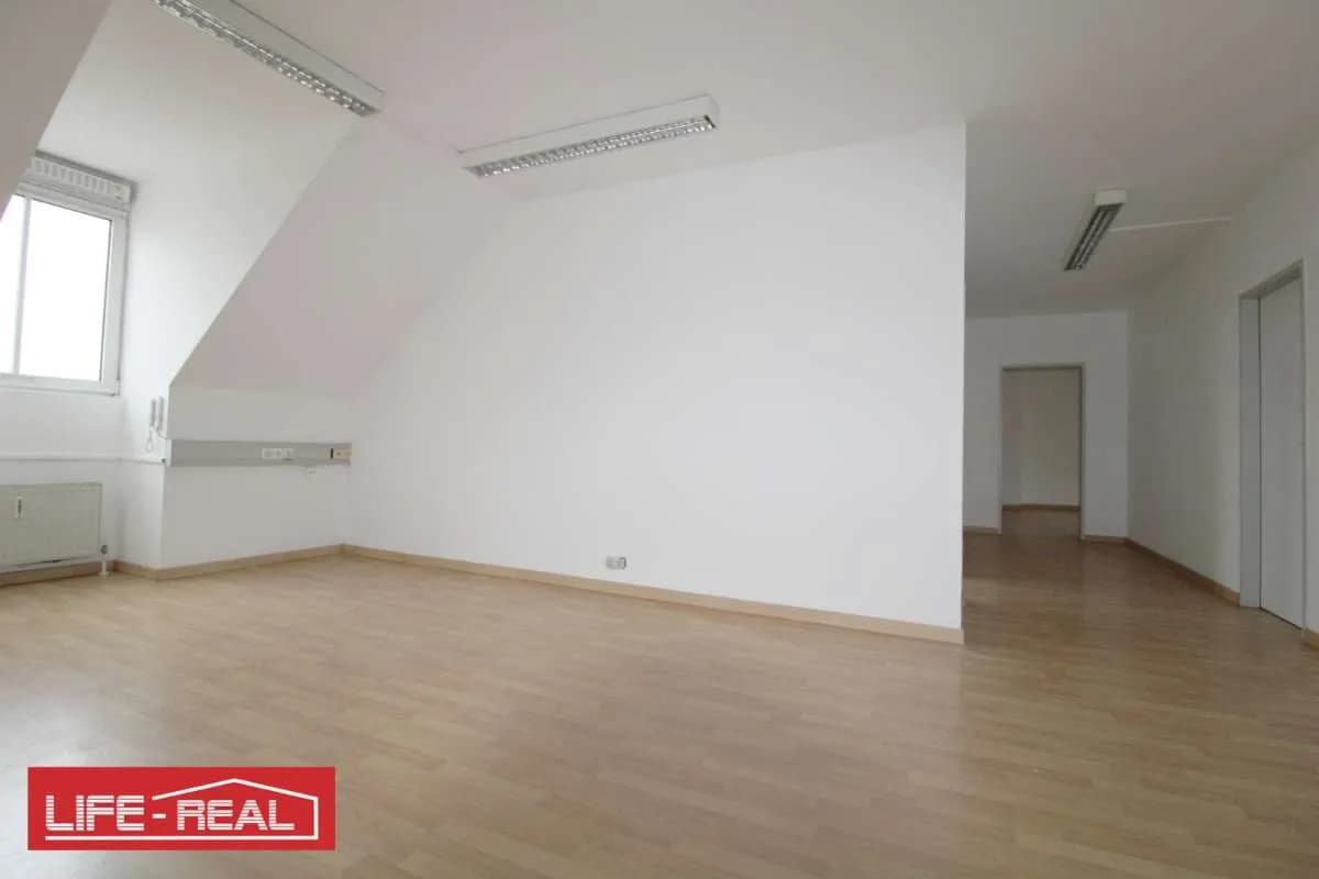 4-Zimmer-Gewerbeimmobilie mieten in Linz – 142 m², € 1.580 – Bild 4 von 14