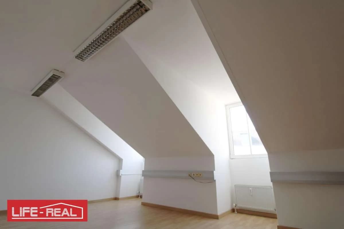 4-Zimmer-Gewerbeimmobilie mieten in Linz – 142 m², € 1.580 – Bild 6 von 14
