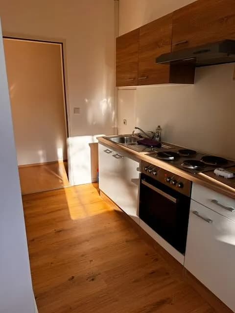 2-Zimmer-Wohnung mieten in Neunkirchen – 52 m², € 640 – Bild 5 von 11