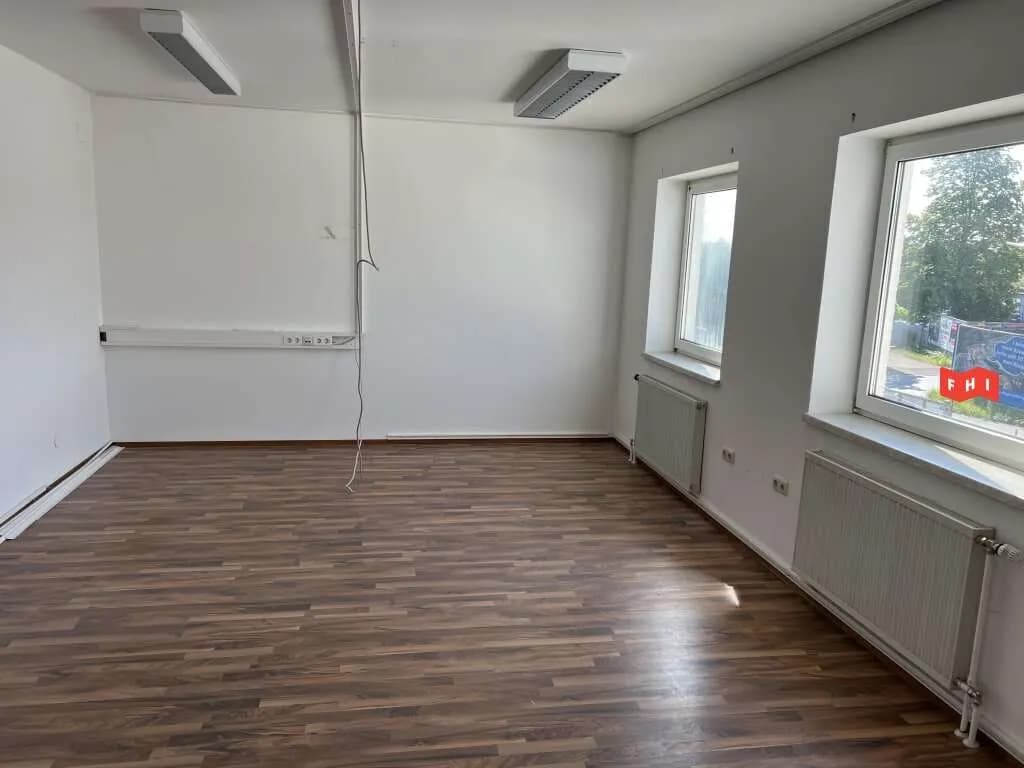 Gewerbeimmobilie mieten in Linz – 380 m², € 2.300 – Bild 2 von 4