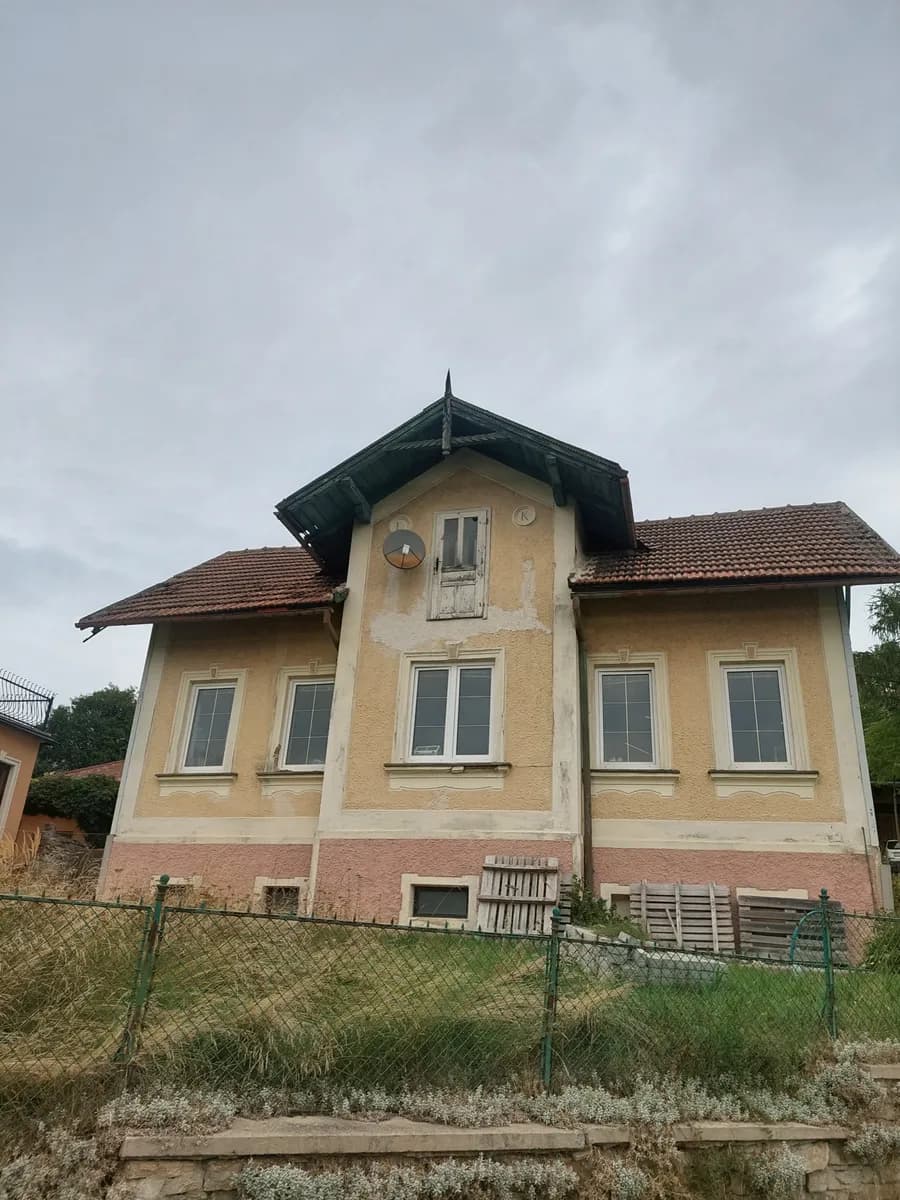 7-Zimmer-Haus kaufen in Horn – 150 m², € 60.000 – Bild 2 von 14