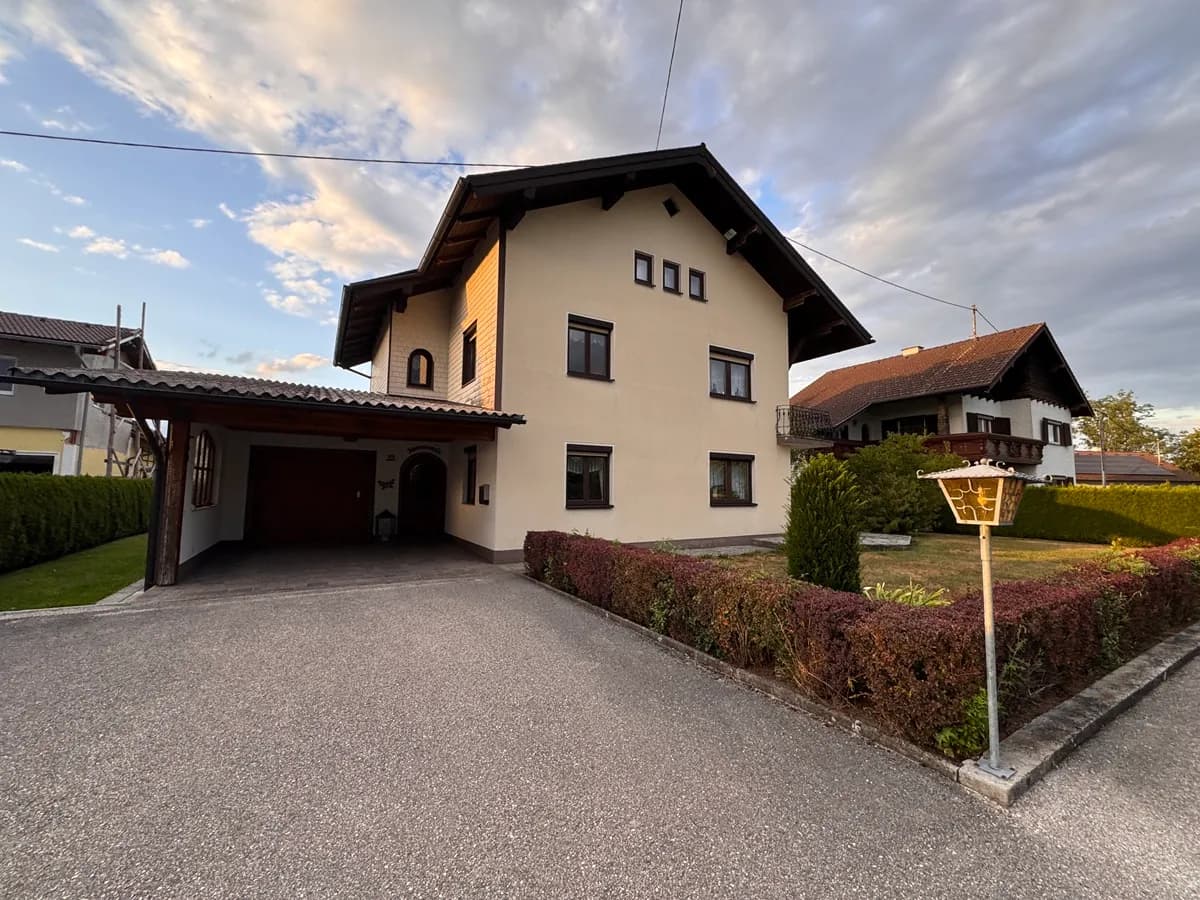 12-Zimmer-Haus mieten in Gmunden – 140 m², € 1.800 – Bild 2 von 23
