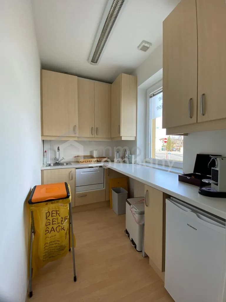 1-Zimmer-Gewerbeimmobilie mieten in Baden – 69 m², € 995 – Bild 4 von 5
