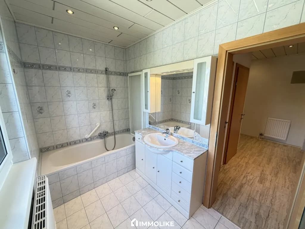4-Zimmer-Wohnung kaufen in Gmunden – 106,05 m², € 329.000 – Bild 14 von 17
