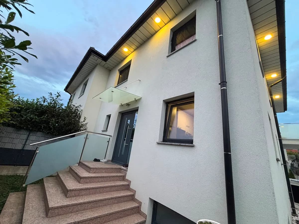 5-Zimmer-Haus mieten in Mödling – 280 m², € 2.480 – Bild 2 von 14