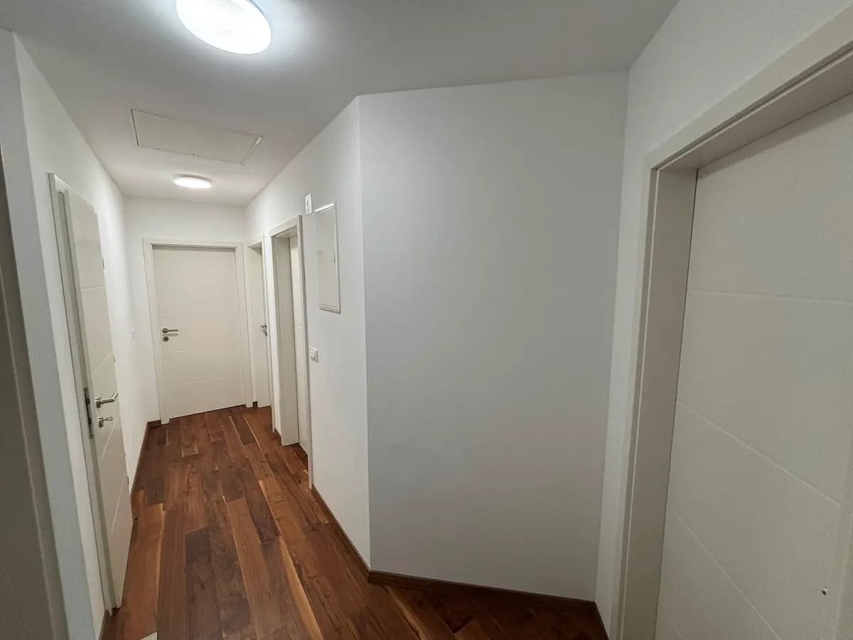 5-Zimmer-Haus mieten in Mödling – 280 m², € 2.480 – Bild 5 von 14