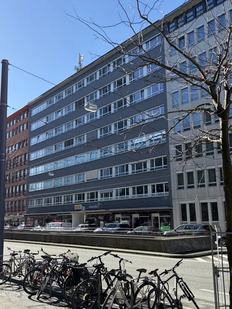 Gewerbeimmobilie mieten in Salzburg Stadt – 402 m², € 5.049 – Bild 1 von 12