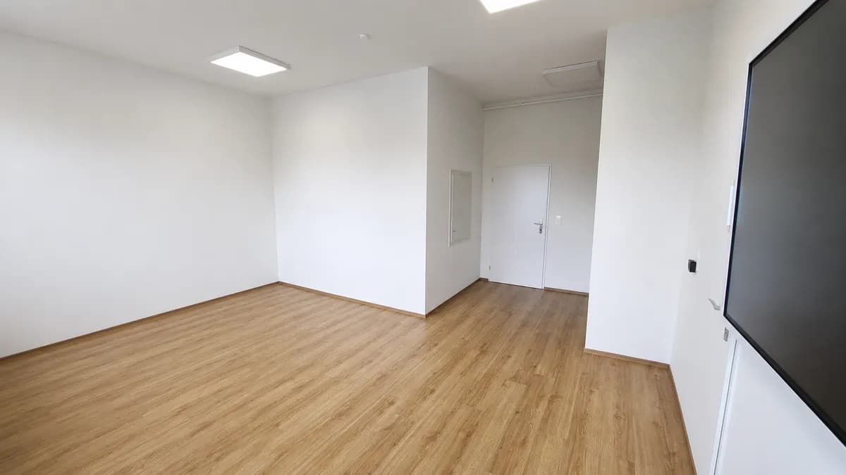 Gewerbeimmobilie mieten in Linz Land – 794 m², € 6.045 – Bild 3 von 7
