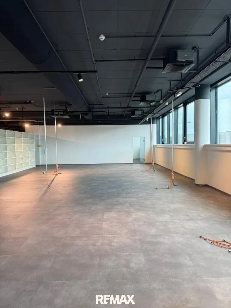 Immobilie kaufen in Wien – 2 655 m² – Bild 9 von 11