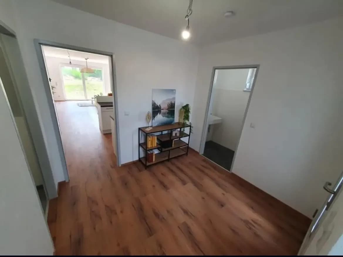 4-Zimmer-Haus mieten in Gänserndorf – 110 m², € 1.490 – Bild 2 von 10