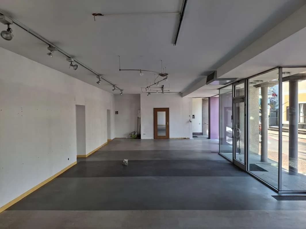 2-Zimmer-Gewerbeimmobilie mieten in Gmunden – 112 m², € 1.699 – Bild 3 von 5