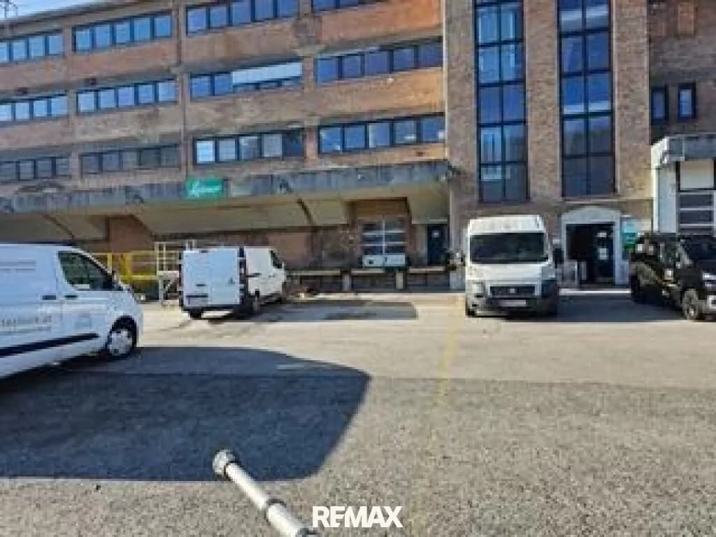 Gewerbeimmobilie mieten in Baden – 800 m² – Bild 2 von 11