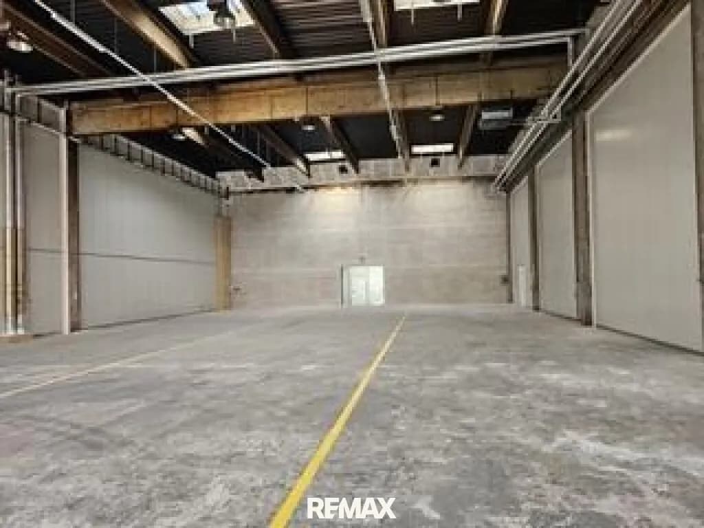 Gewerbeimmobilie mieten in Baden – 800 m² – Bild 10 von 11