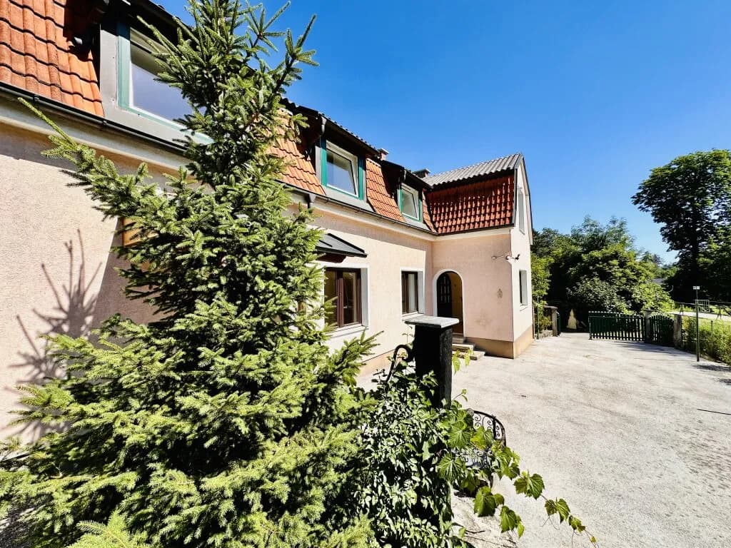 Haus kaufen in Neunkirchen – 190 m², € 279.000 – Bild 2 von 30