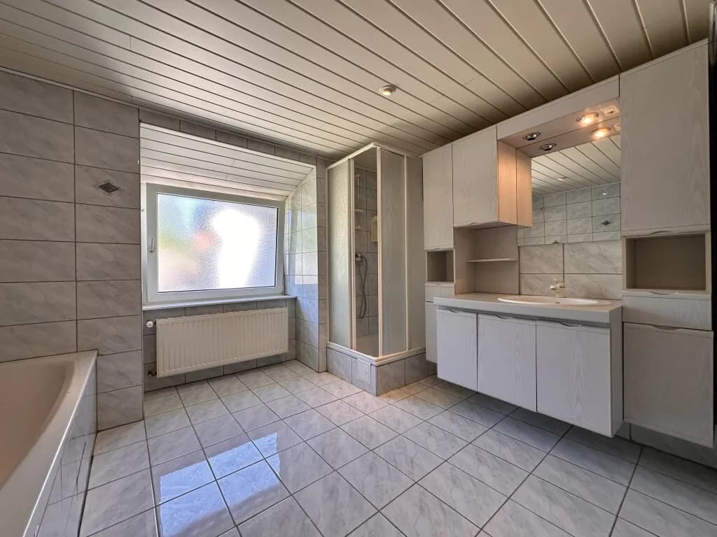 Haus kaufen in Neunkirchen – 190 m², € 279.000 – Bild 11 von 30