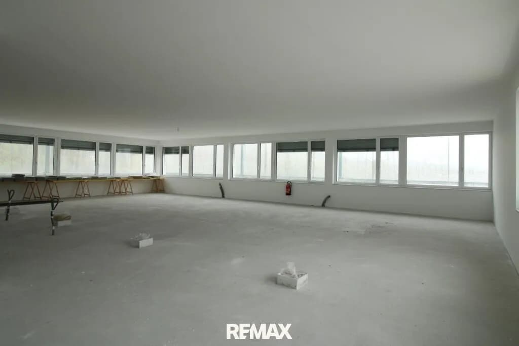 Gewerbeimmobilie mieten in Innsbruck-Land – 190 m², € 2.605 – Bild 3 von 5