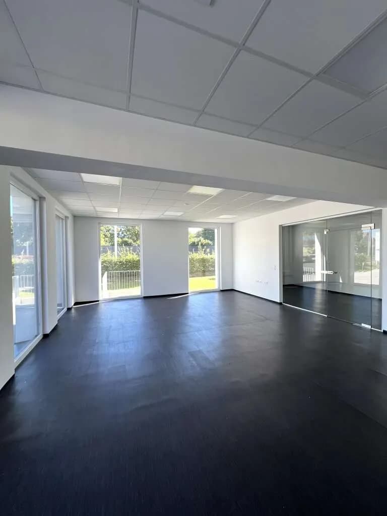 Gewerbeimmobilie mieten in Linz Land – 214 m², € 2.865 – Bild 9 von 11