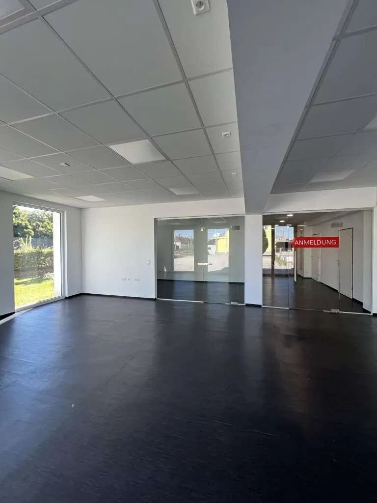 Gewerbeimmobilie mieten in Linz Land – 214 m², € 2.865 – Bild 11 von 11