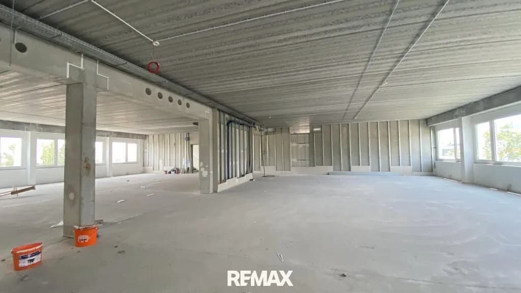 Gewerbeimmobilie mieten in Wien – 418 m², € 6.688