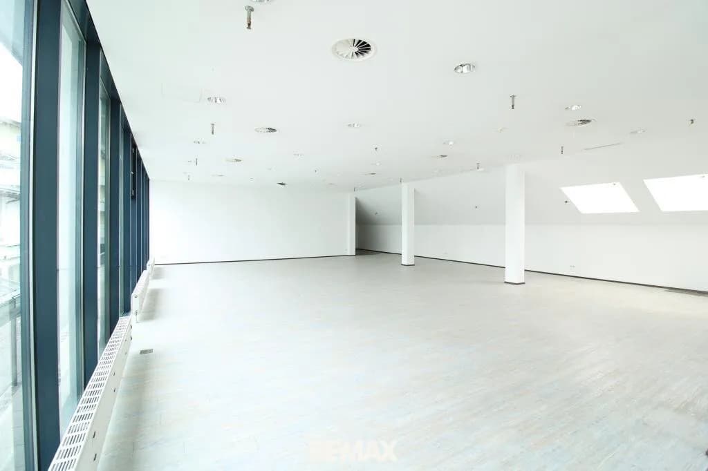 Gewerbeimmobilie mieten in Kufstein – 201 m² – Bild 2 von 5