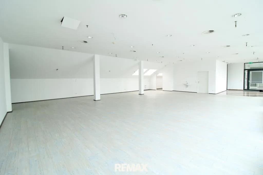 Gewerbeimmobilie mieten in Kufstein – 201 m² – Bild 3 von 5