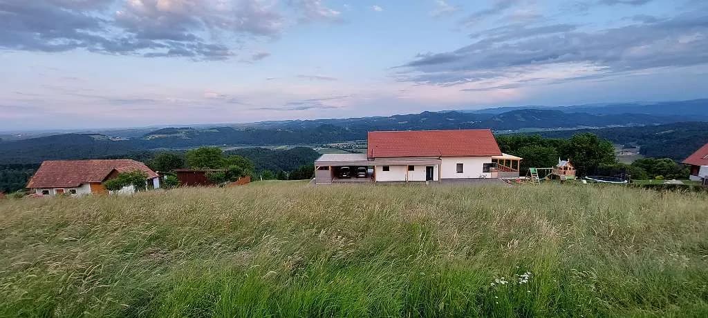 Grundstück kaufen in Leibnitz – 1 200 m², € 184.000