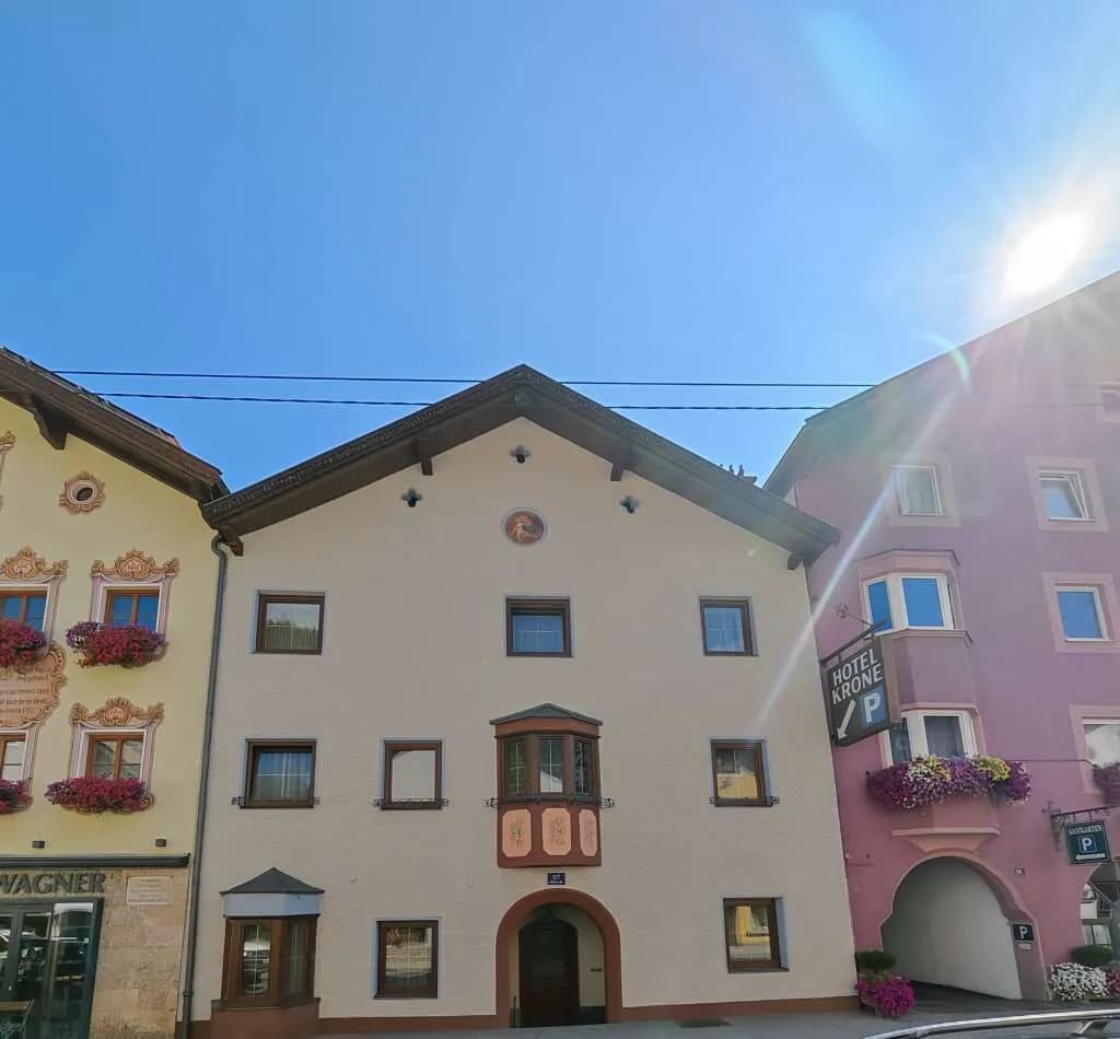 6-Zimmer-Immobilie kaufen in Innsbruck-Land – 353 m² – Bild 1 von 69