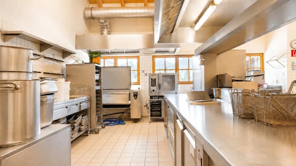Gewerbeimmobilie kaufen in Gmunden – € 1.200.000 – Bild 16 von 25