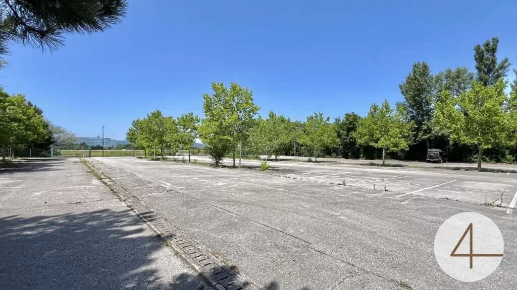 Gewerbeimmobilie mieten in Mödling – 2 100 m², € 12 – Bild 10 von 12