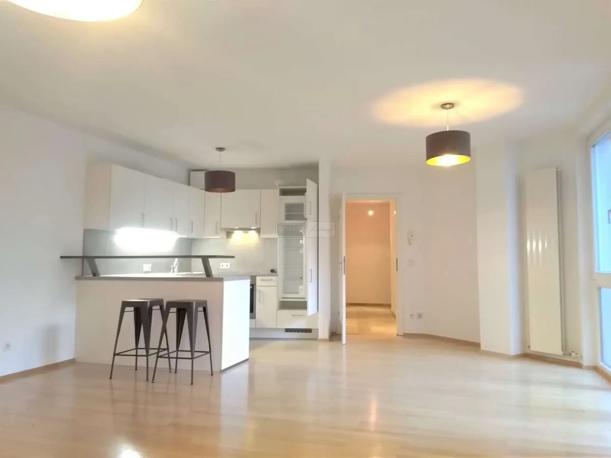 2-Zimmer-Gewerbeimmobilie mieten in Wien – 72 m², € 1.598