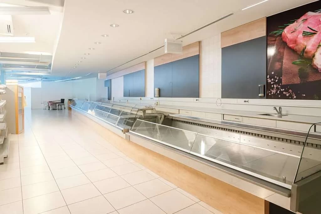 Gewerbeimmobilie mieten in Waidhofen an der Thaya – 1 021 m², € 9.163