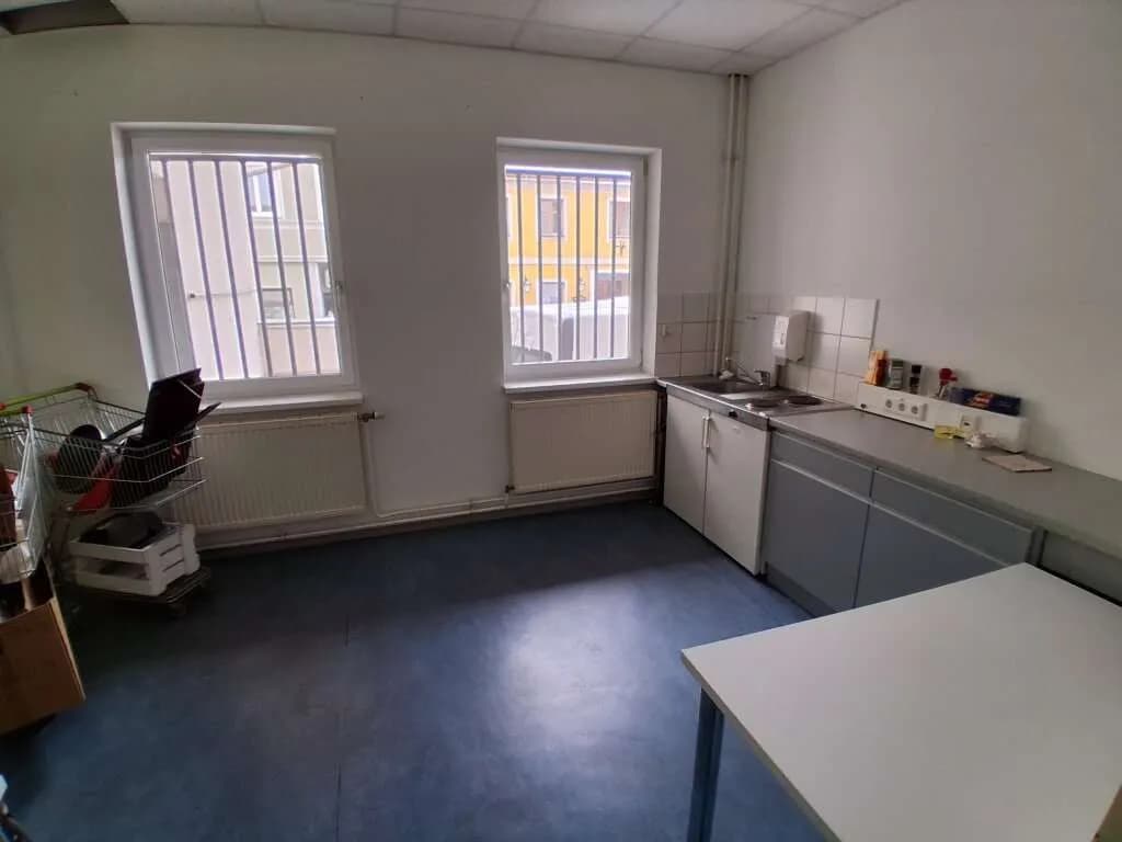 Gewerbeimmobilie mieten in Waidhofen an der Thaya – 1 021 m², € 9.163 – Bild 3 von 8