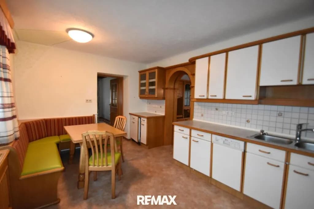 6-Zimmer-Haus kaufen in Amstetten – 160 m², € 205.000 – Bild 2 von 37