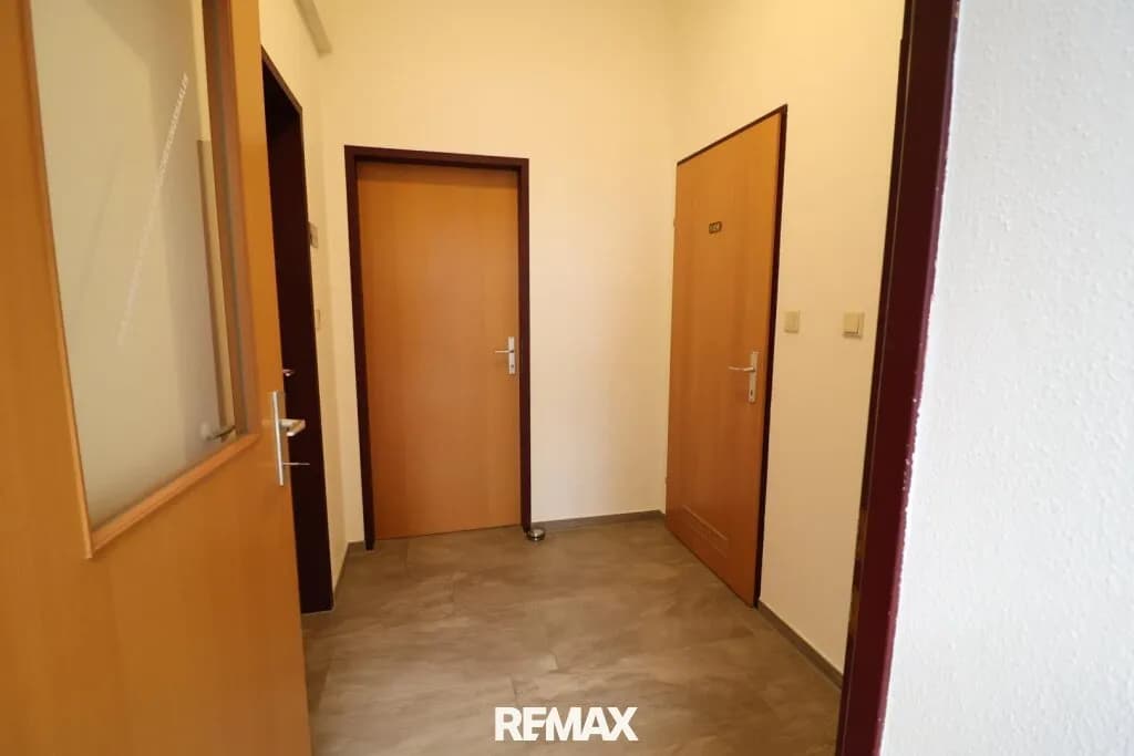 Gewerbeimmobilie mieten in Perg – 73 m², € 876 – Bild 8 von 16