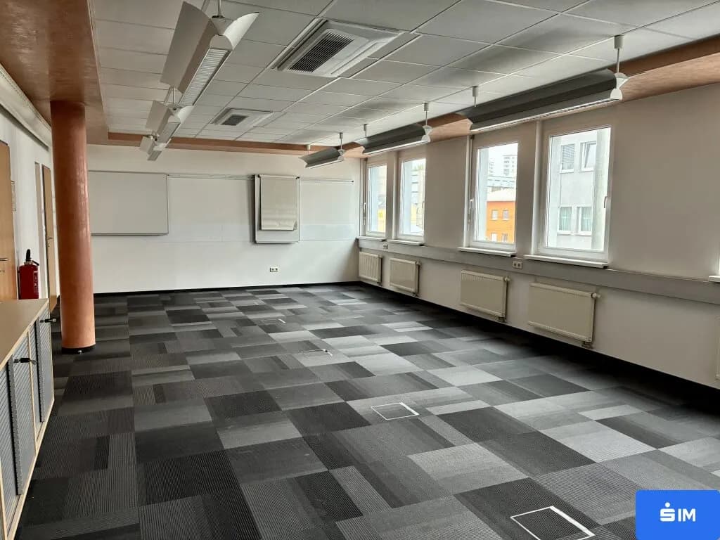 5-Zimmer-Gewerbeimmobilie mieten in Graz – 298 m², € 3.685 – Bild 2 von 21