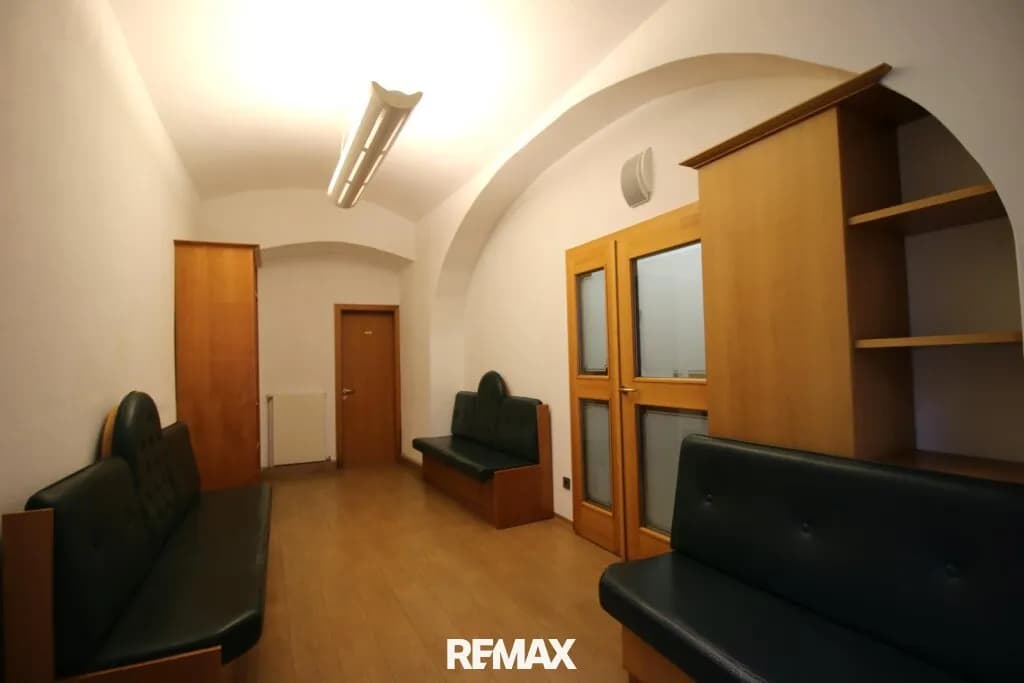 Gewerbeimmobilie mieten in Perg – 122 m², € 1.808 – Bild 5 von 19