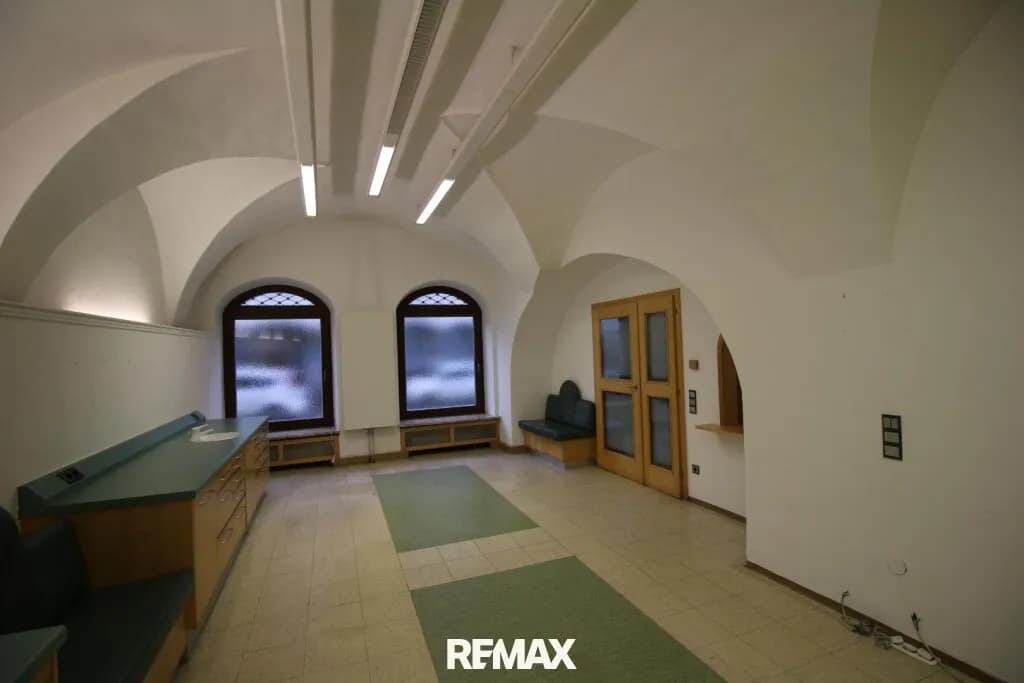 Gewerbeimmobilie mieten in Perg – 122 m², € 1.808 – Bild 6 von 19