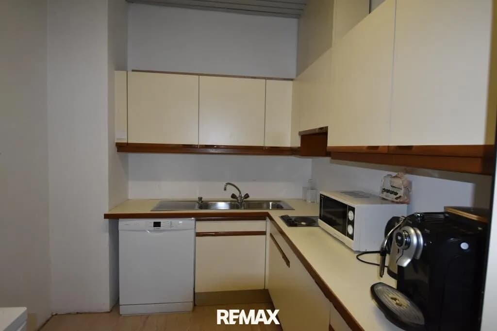 Gewerbeimmobilie mieten in Amstetten – 240 m², € 2.160 – Bild 8 von 10