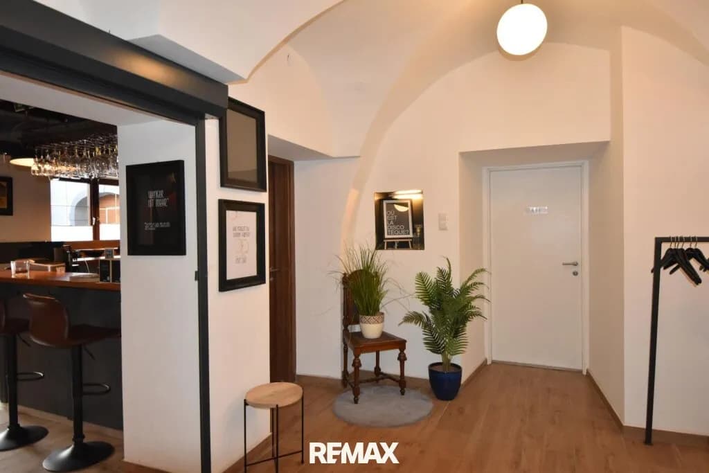 1-Zimmer-Gewerbeimmobilie mieten in Amstetten – 259 m², € 2.914 – Bild 11 von 37
