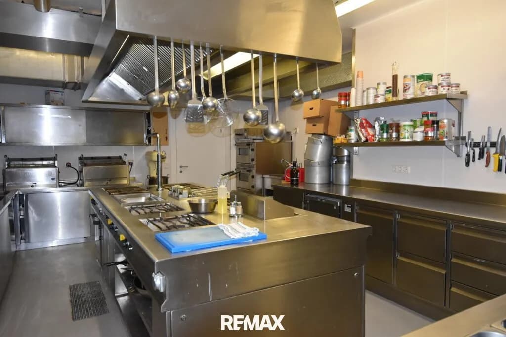 1-Zimmer-Gewerbeimmobilie mieten in Amstetten – 259 m², € 2.914 – Bild 14 von 37