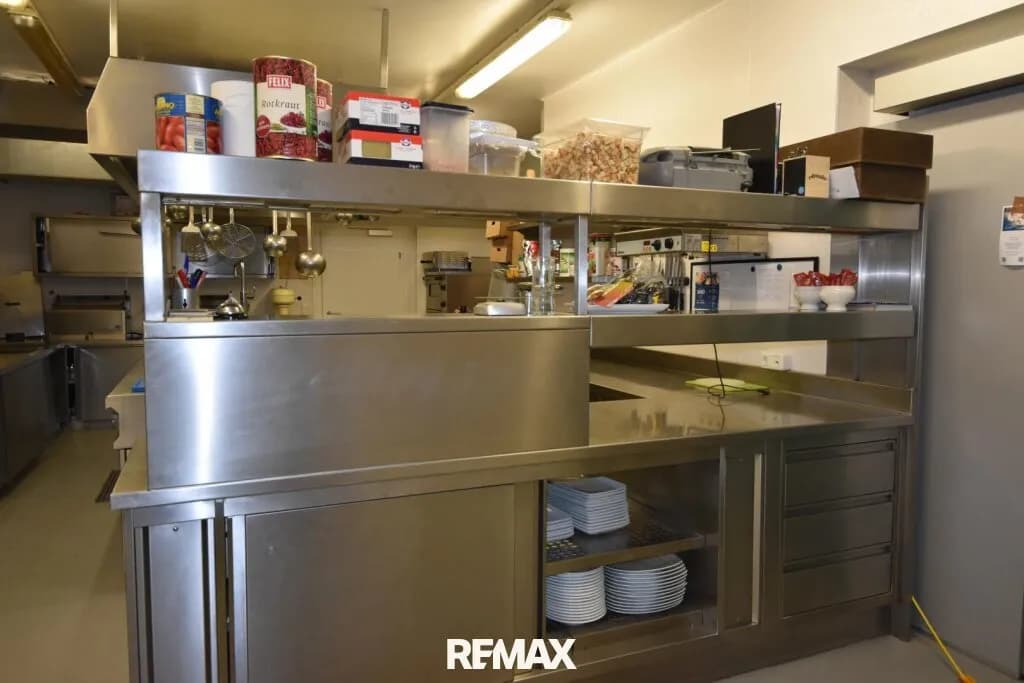 1-Zimmer-Gewerbeimmobilie mieten in Amstetten – 259 m², € 2.914 – Bild 15 von 37