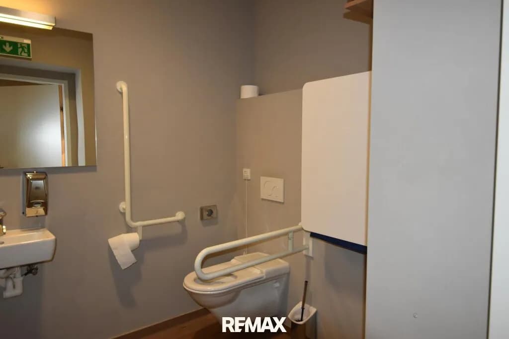 1-Zimmer-Gewerbeimmobilie mieten in Amstetten – 259 m², € 2.914 – Bild 31 von 37