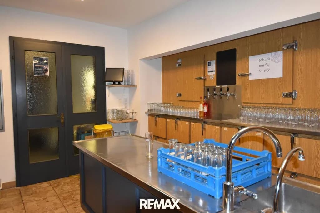 1-Zimmer-Gewerbeimmobilie mieten in Amstetten – 259 m², € 2.914 – Bild 33 von 37