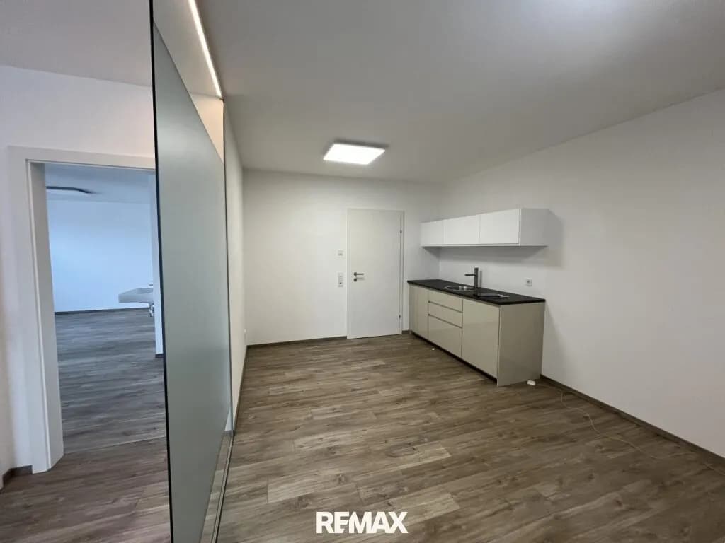 3-Zimmer-Gewerbeimmobilie mieten in Steyr – 70 m², € 802 – Bild 2 von 8