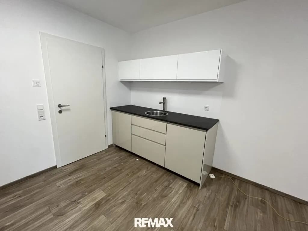 3-Zimmer-Gewerbeimmobilie mieten in Steyr – 70 m², € 802 – Bild 3 von 8